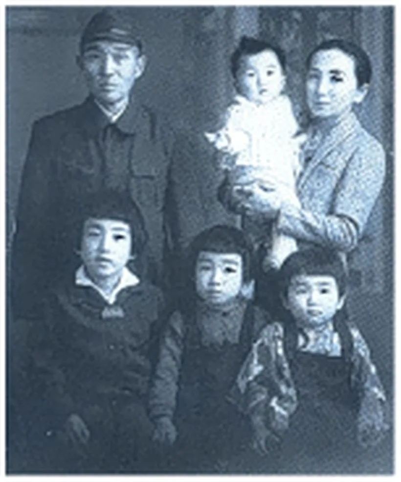 1944年、召集の前に撮られた家族写真